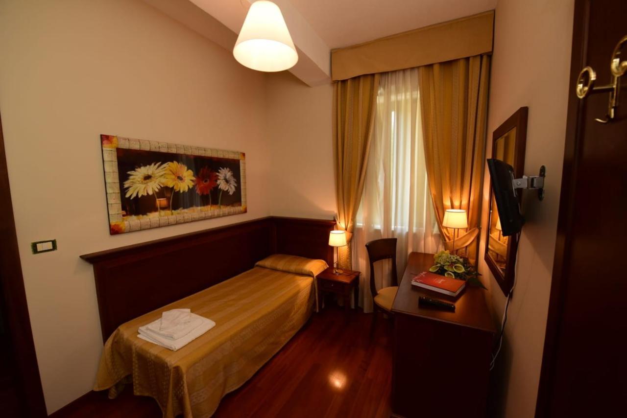 Albergo La locanda degli Apolidi Atena Lucana Esterno foto