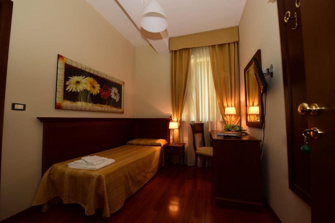 Albergo La locanda degli Apolidi Atena Lucana Esterno foto