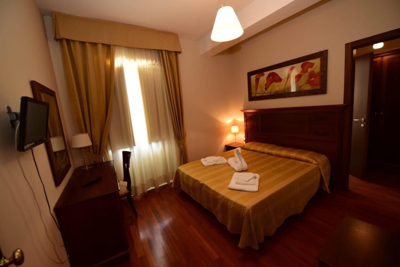 Albergo La locanda degli Apolidi Atena Lucana Esterno foto
